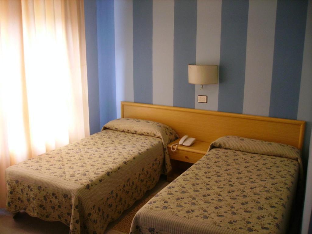 Hotel Valle Del Jerte Los Arenales Rum bild