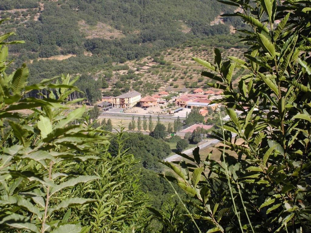 Hotel Valle Del Jerte Los Arenales Exteriör bild